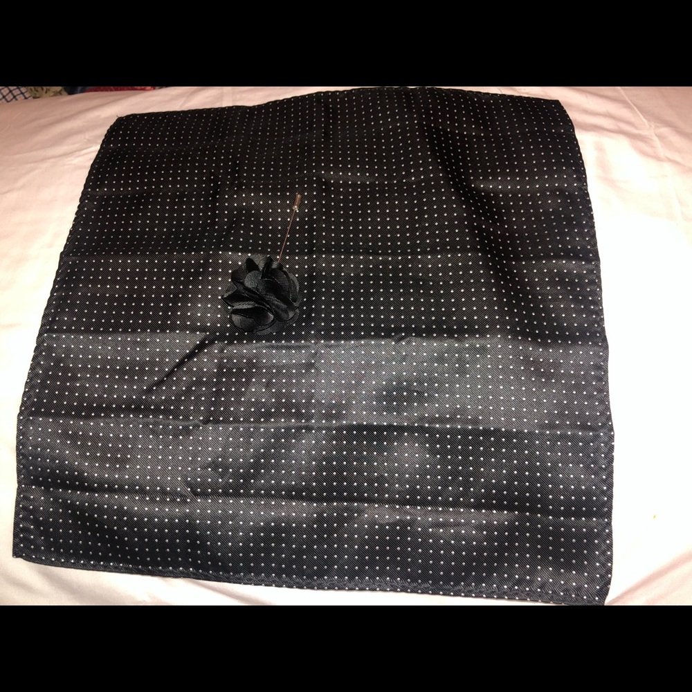 Pocket square & rose pin